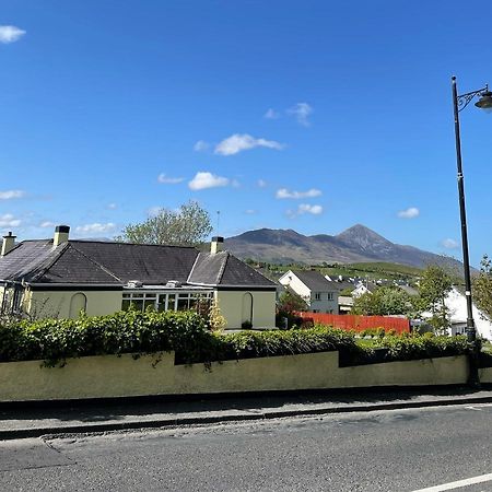 Quay Lodge Westport Bagian luar foto
