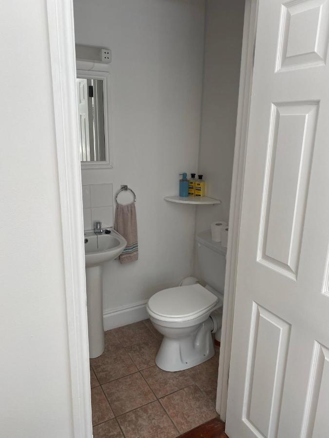 Quay Lodge Westport Bagian luar foto