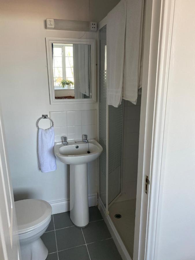 Quay Lodge Westport Bagian luar foto