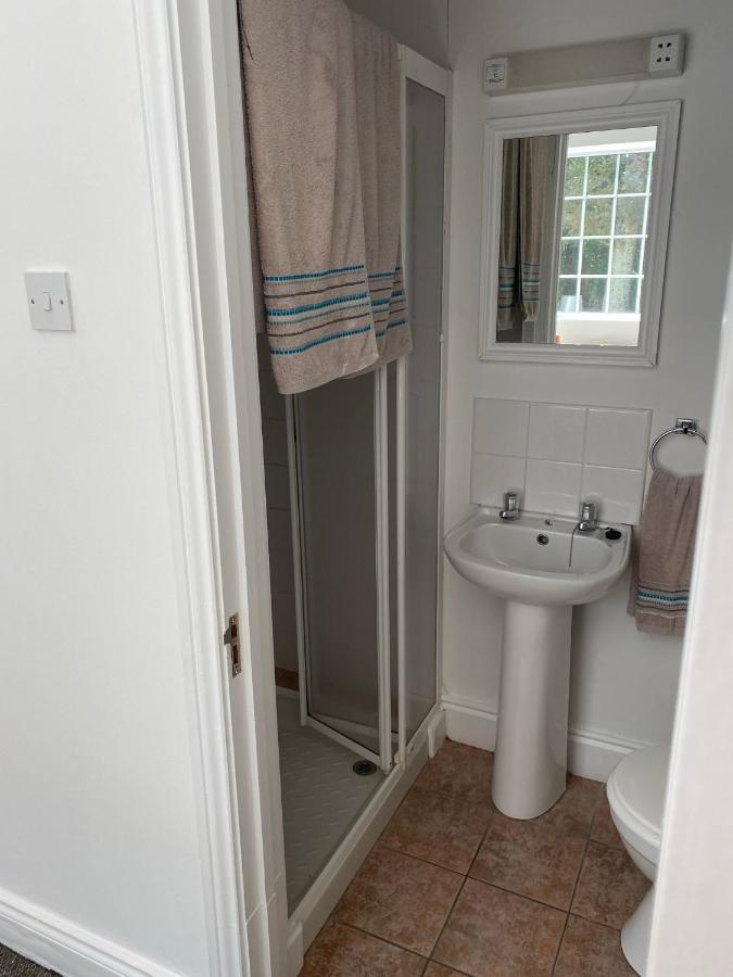 Quay Lodge Westport Bagian luar foto